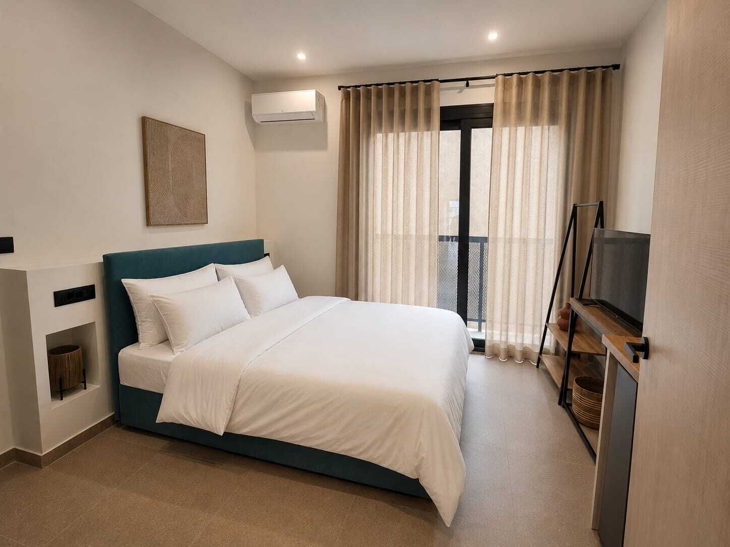 In-room safe, soundproofing, free WiFi