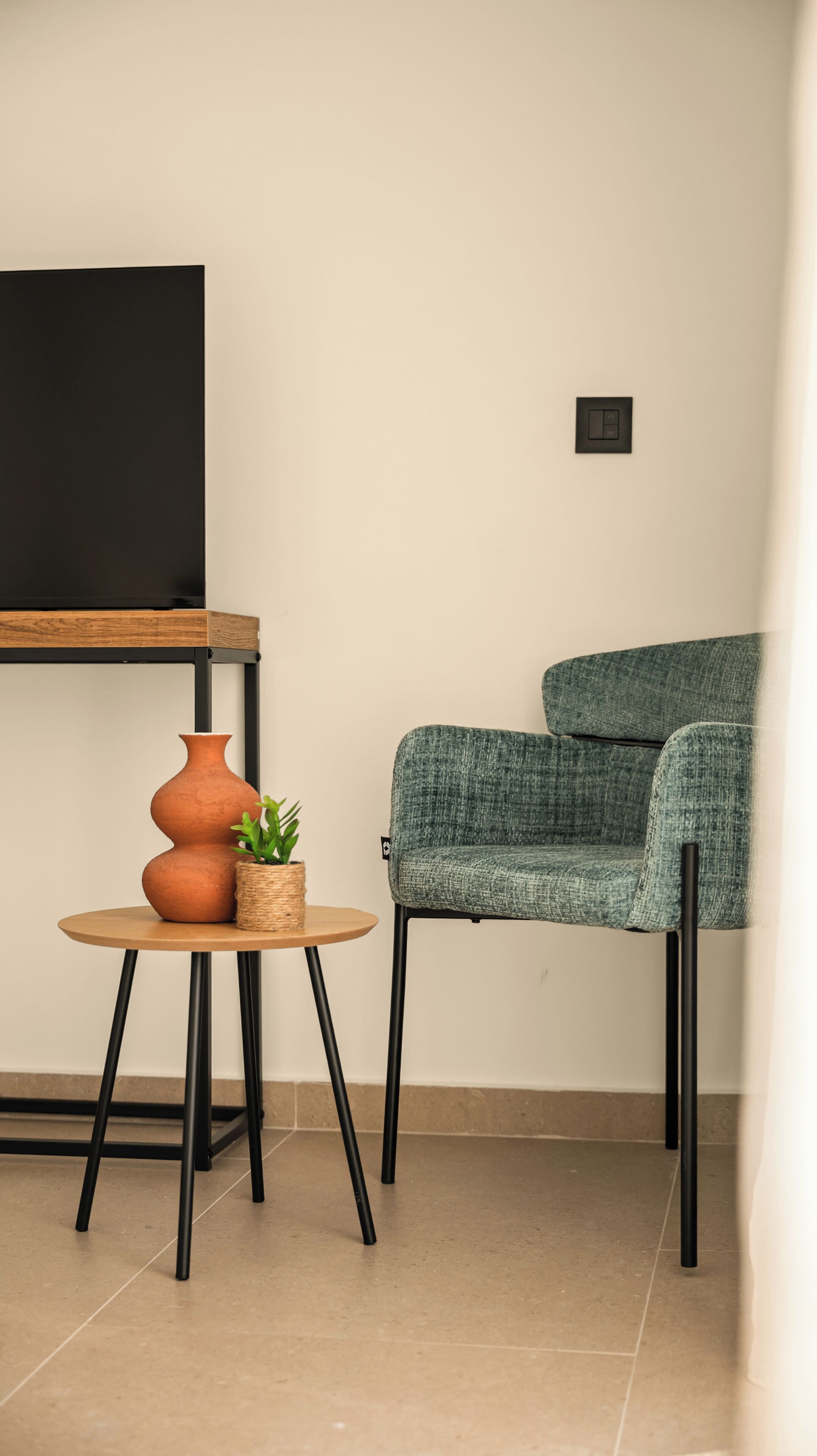 Habitación superior, balcón, vistas a la ciudad | Sistema de insonorización, wifi gratis, ropa de cama