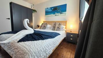 1 bedroom, iron/ironing board, free WiFi, bed sheets