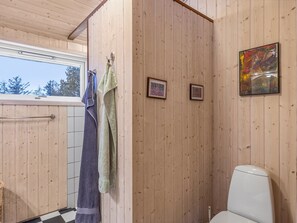 Bathroom - "Gebko" - 750m from the sea by Interhome (Løkken)
