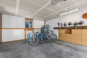 Interior - Bluebird Day - Box Factory Bungalow, A charming 2-bedroom retreat. (Bend)