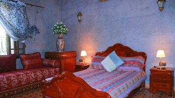 3 bedrooms, WiFi, bed sheets, wheelchair access