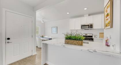 OneLuxStay Coastal 2BR Near Beach