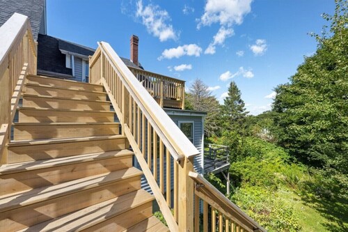 The Page House Walkable to Ocean & Town
