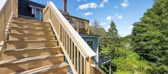 The Page House Walkable to Ocean & Town