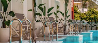 Royal Nidri Suites