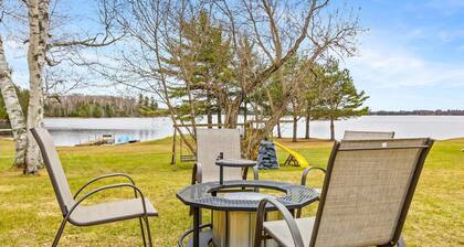 Water's Edge on Island Lake, Heirloom Vacations