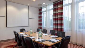 House | Meeting facility