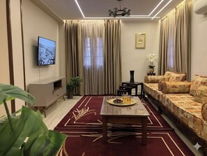 Living area - Vrbo Property (Oran)