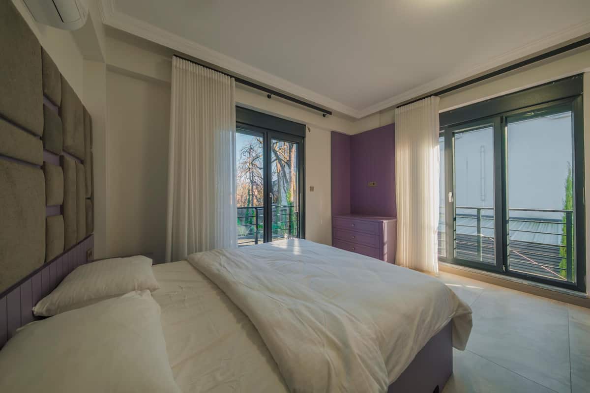 Deluxe Villa, Pool View | Desk, laptop workspace, free WiFi
