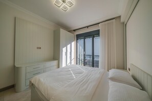 Deluxe Villa, Pool View | Desk, laptop workspace, free WiFi - Luku Villa (Sapanca)