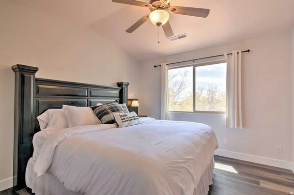 3 bedrooms, free WiFi, bed sheets