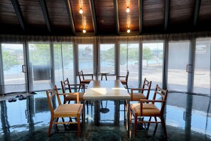 Interior - Suikomareso2 (Hita)