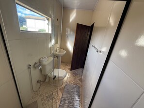 Comfort Twin Room, Balcony, Mountain View | Bathroom - Villa da Vila Montanhas (Monte Verde)