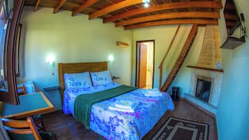 Family Apartment, Balcony, Mountain View | Soundproofing, WiFi (free)