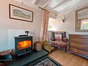 Interior - Stunning Swaledale views, an enclosed dog-friendly garden and peaceful outdoor seating make Moorview (Richmond)