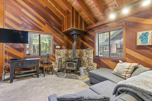 Tahoma Cabin | Walk to Sugar Pine Point State Park