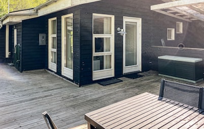Lovely home in Gistrup with WiFi