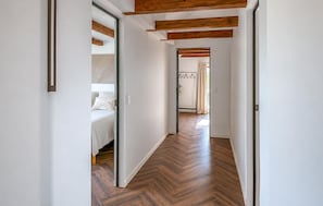 Travel cot, free WiFi - Nice home in Hadsund with sauna (Hadsund)