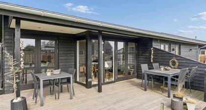 4 bedroom gorgeous home in Juelsminde