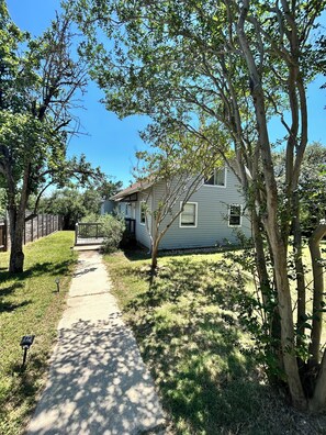 Property grounds - Lakeway Views (Austin)