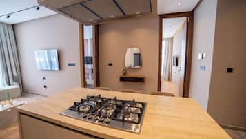 Luxury Apartment, 2 Bedrooms, Hill View | Interior