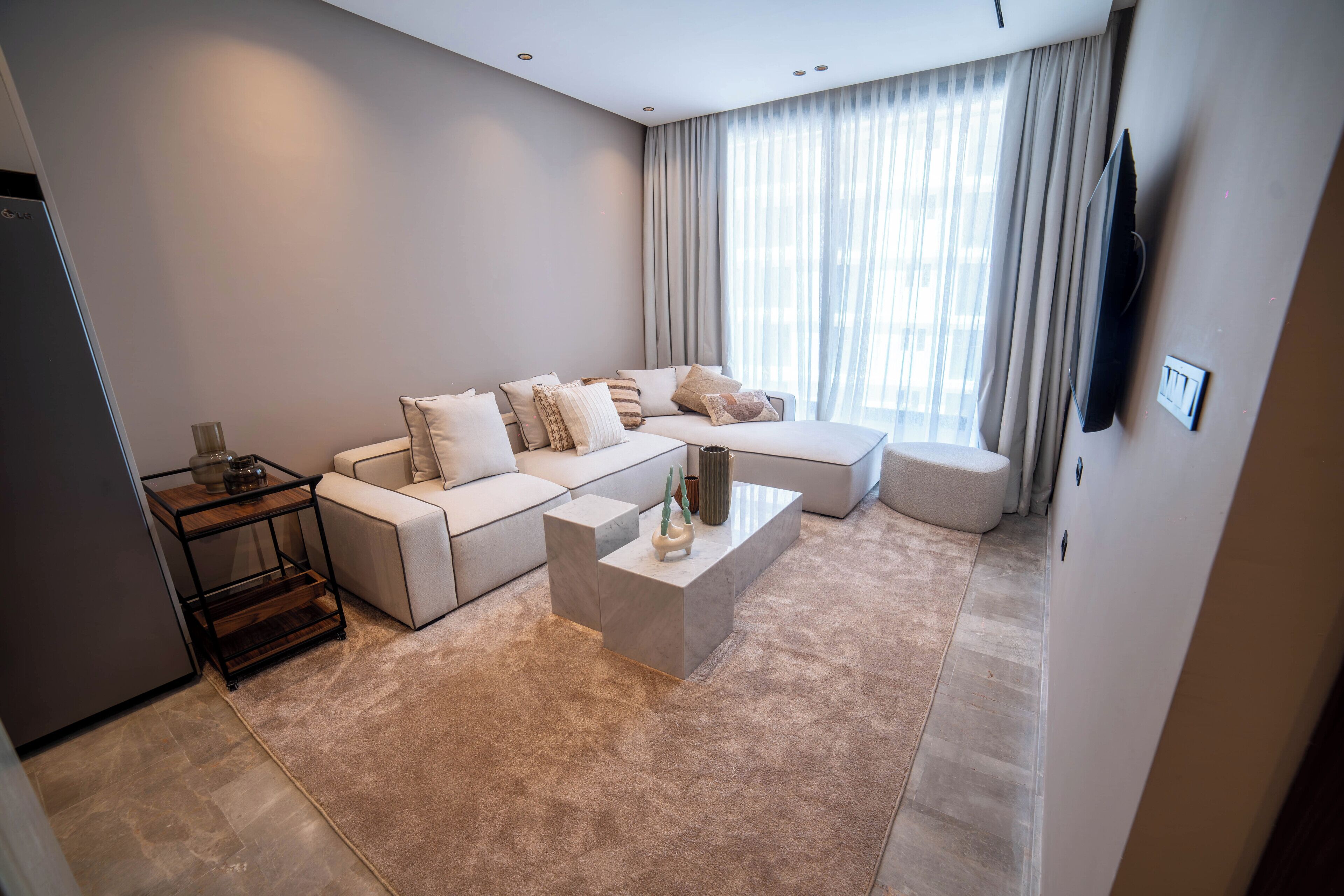 Luxury Apartment, 2 Bedrooms, Hill View | Living area