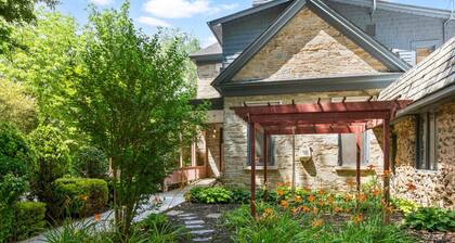 Carriage House on Historic Inn Property