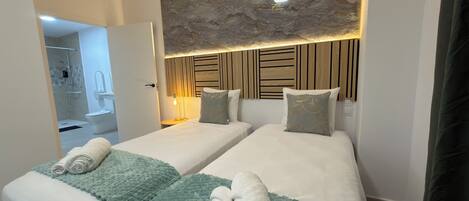 Comfort-Doppel- oder -Zweibettzimmer, mit Bad
