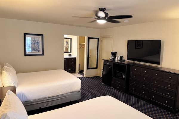 Iron/ironing board, WiFi (free), bed sheets