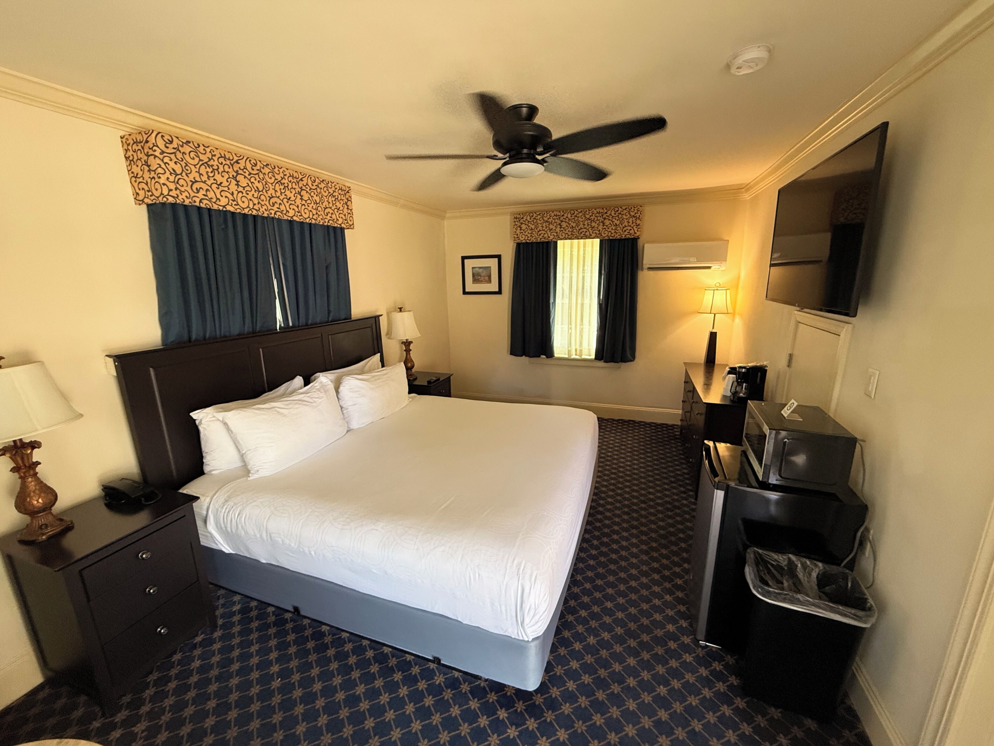 Superior Single Room | Desk, iron/ironing board, free WiFi