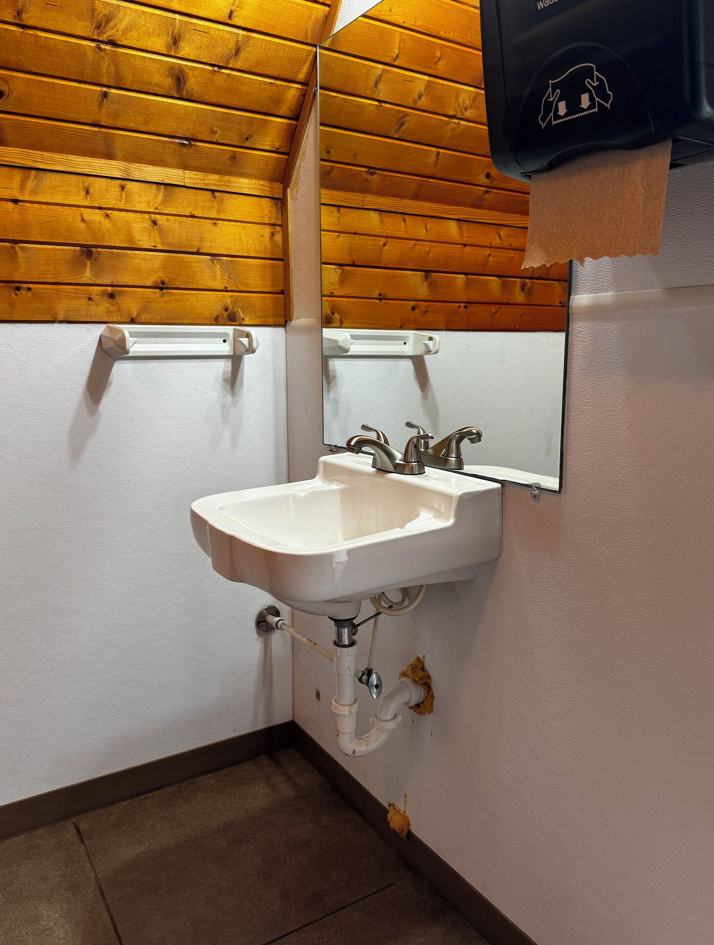 Shower, towels, toilet paper