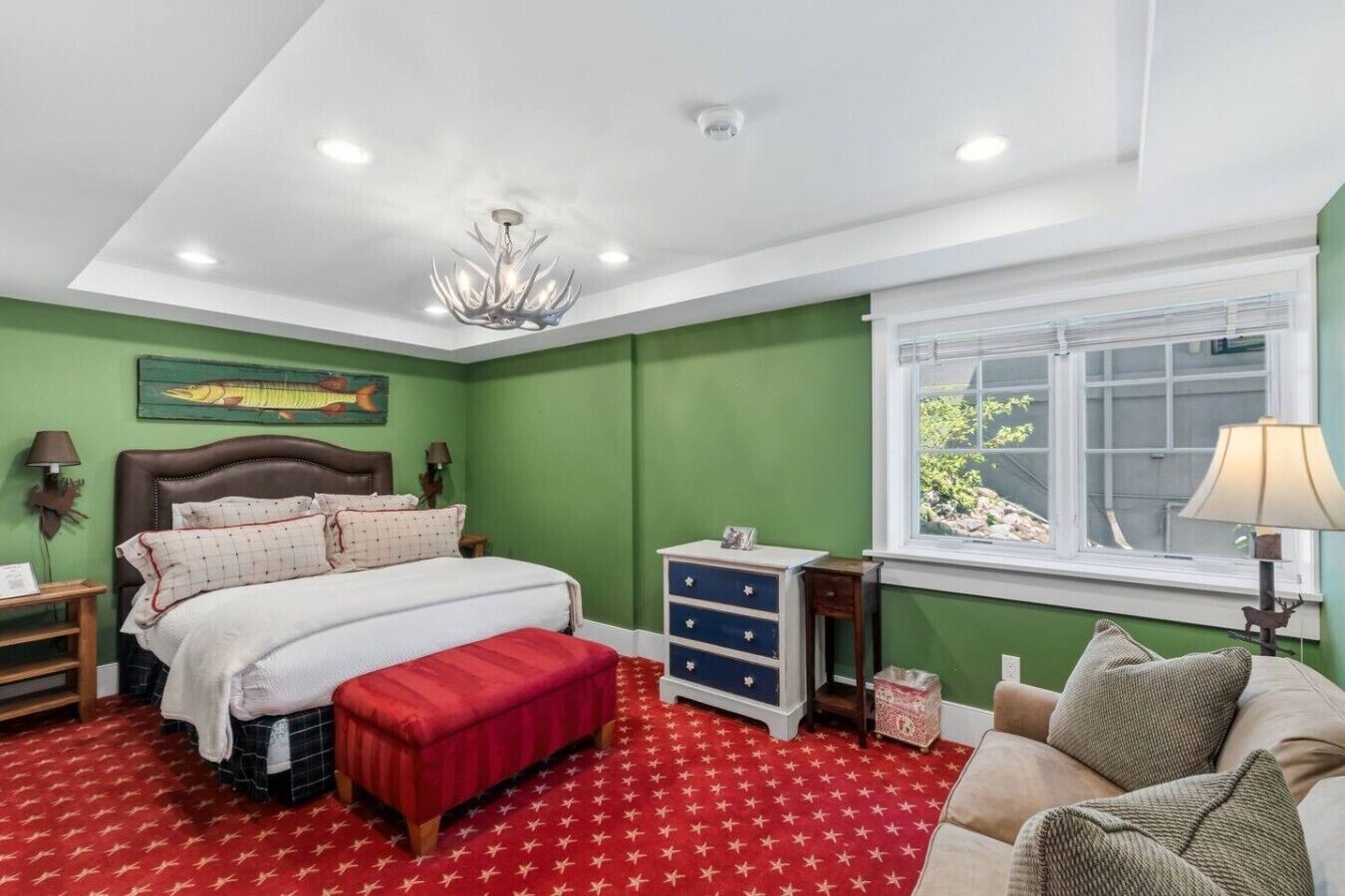 6 bedrooms, desk, iron/ironing board, WiFi