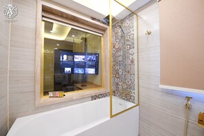 Bathroom - Arabella Premium Residence - New Cairo (Cairo Governorate)