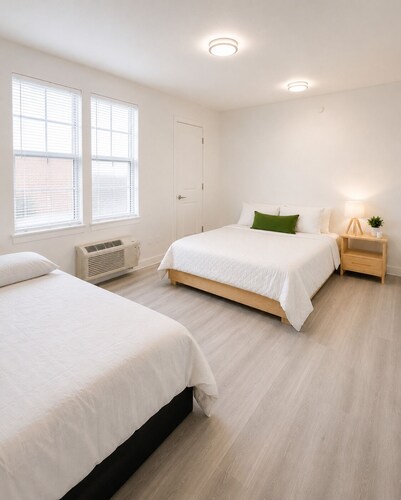 Private Room Near MetLife Stadium & NYC + Parking