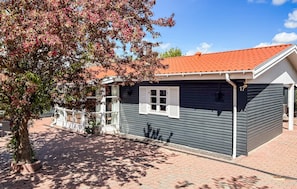 Exterior - 4 bedroom awesome home in Slagelse (Slagelse)