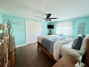 Room - Beach Blessings/Stylish 1st Floor Condo/1 Block to Beach/Sleeps 8/Pet Friendly (Ship Bottom)