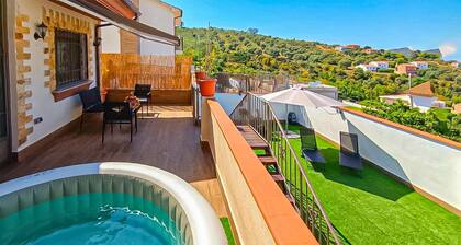 Awesome home in Jun with WiFi