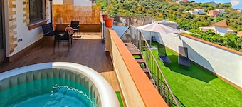Awesome home in Jun with WiFi