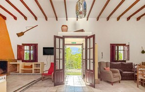 Interior - Gorgeous home in Jimera de Libar (Jimera de Libar)
