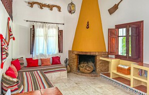 Interior - Gorgeous home in Jimera de Libar (Jimera de Libar)