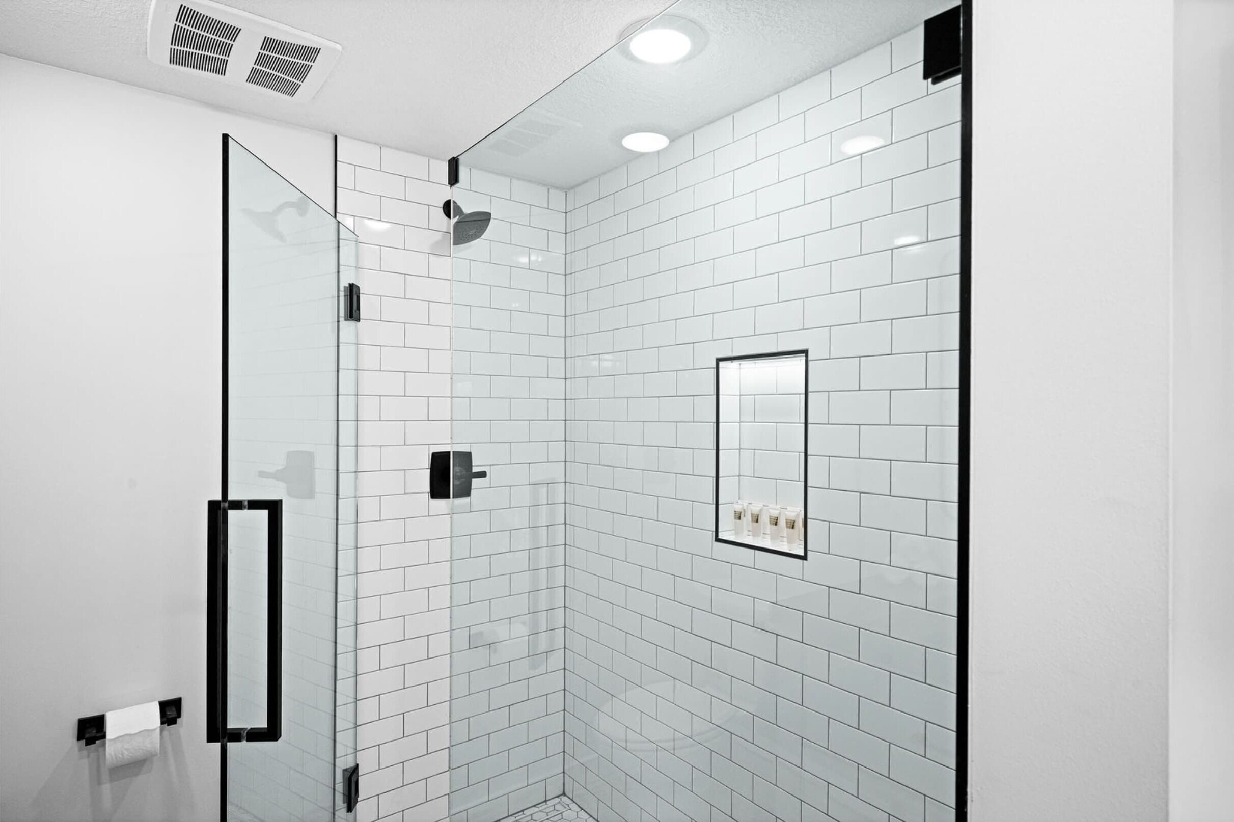 Shower, towels, shampoo