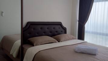 1 slaapkamer, een bureau, een strijkplank/strijkijzer, wifi