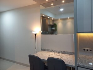 Interior - Grand Sungkono Lagoon Caspian Apartment3BR (Kecamatan Dukuhpakis)