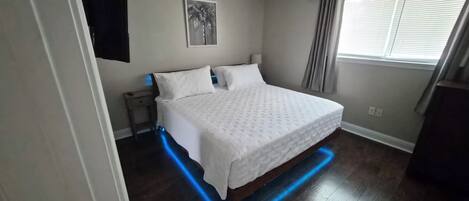 2 bedrooms, in-room safe, iron/ironing board, travel crib