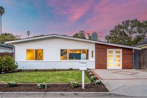 Exterior - The Vinyl Palm | The Chosen Collection (Santa Barbara)
