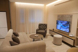 Deluxe Apartment, Courtyard View | Living area - Horizont Premium Apart-Hotel (Shkodër)