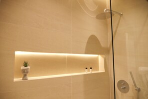 Comfort Apartment, Balcony, City View | Bathroom