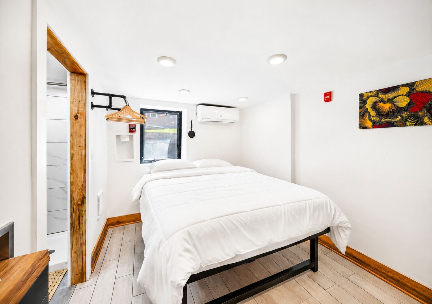 Standard Single Room, Microwave | Desk, laptop workspace, iron/ironing board, free WiFi