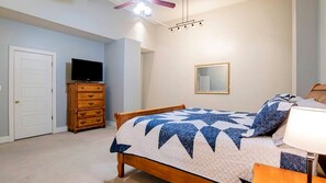 Room - Huge 2BD/2.5BA Condo in the Heart of Downtown Mobile on main Mardi Gras Route (Mobile)